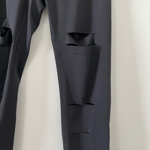 ZYIA Black Ripped Front Leggings Size 2 - Picture 3 of 9